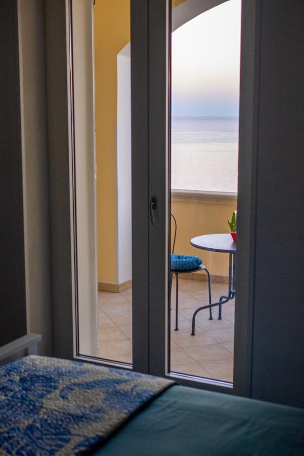 Castro  B&B The Sun 'Tis מראה חיצוני תמונה